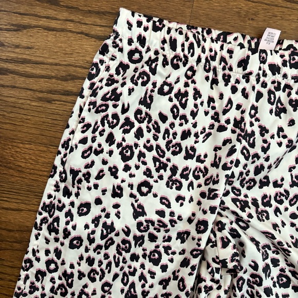 Victoria's Secret Pajama Set - Black and pink Leopard - Picture 5 of 6